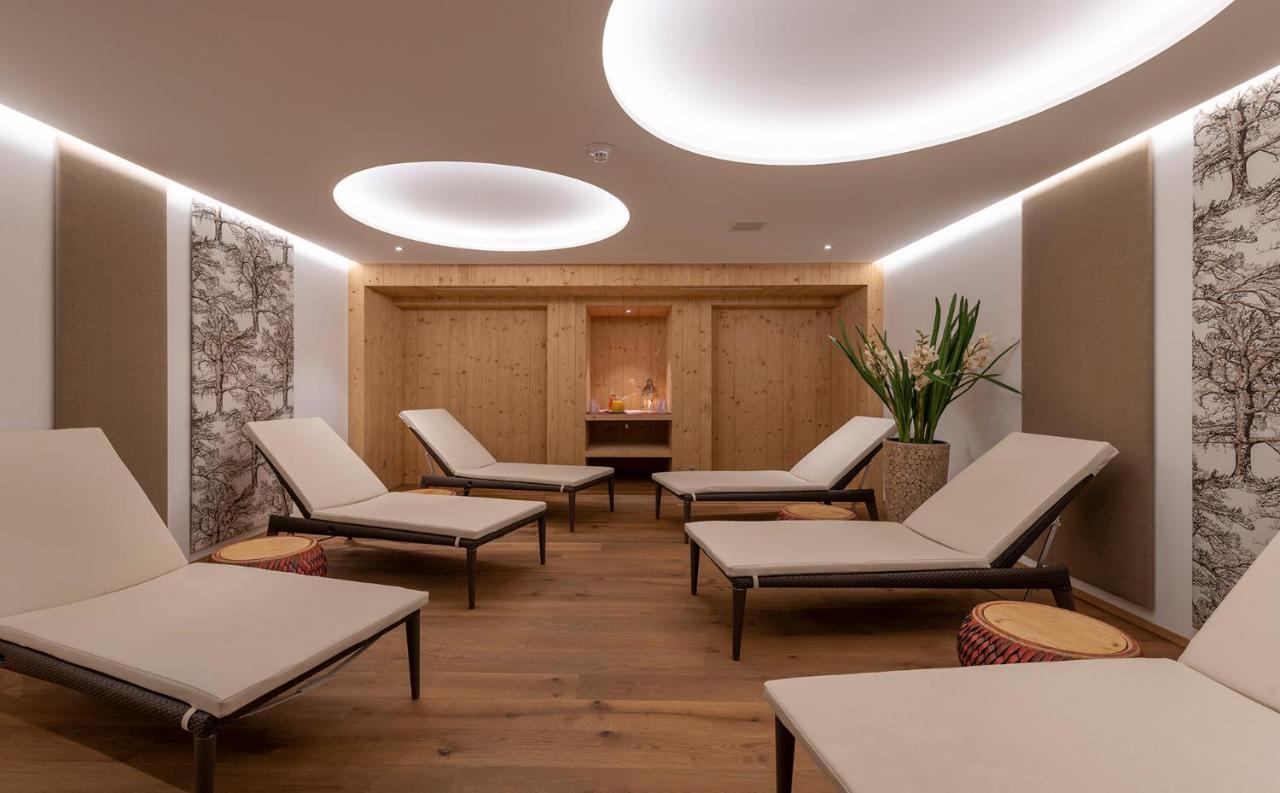 Hotel Alpina Klosters Buitenkant foto