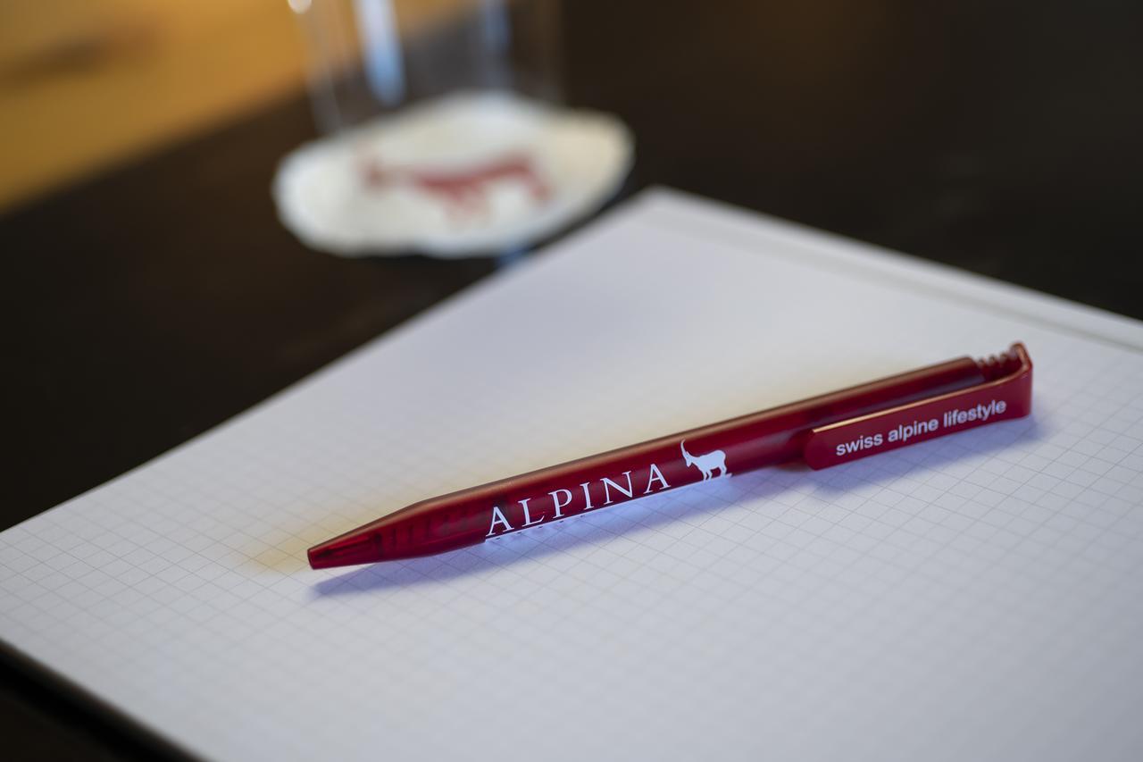 Hotel Alpina Klosters Buitenkant foto