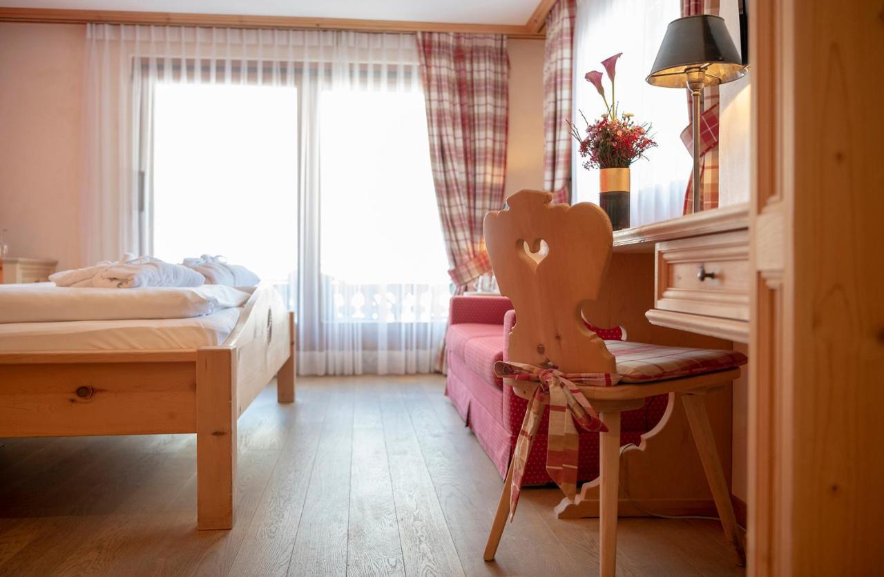 Hotel Alpina Klosters Buitenkant foto