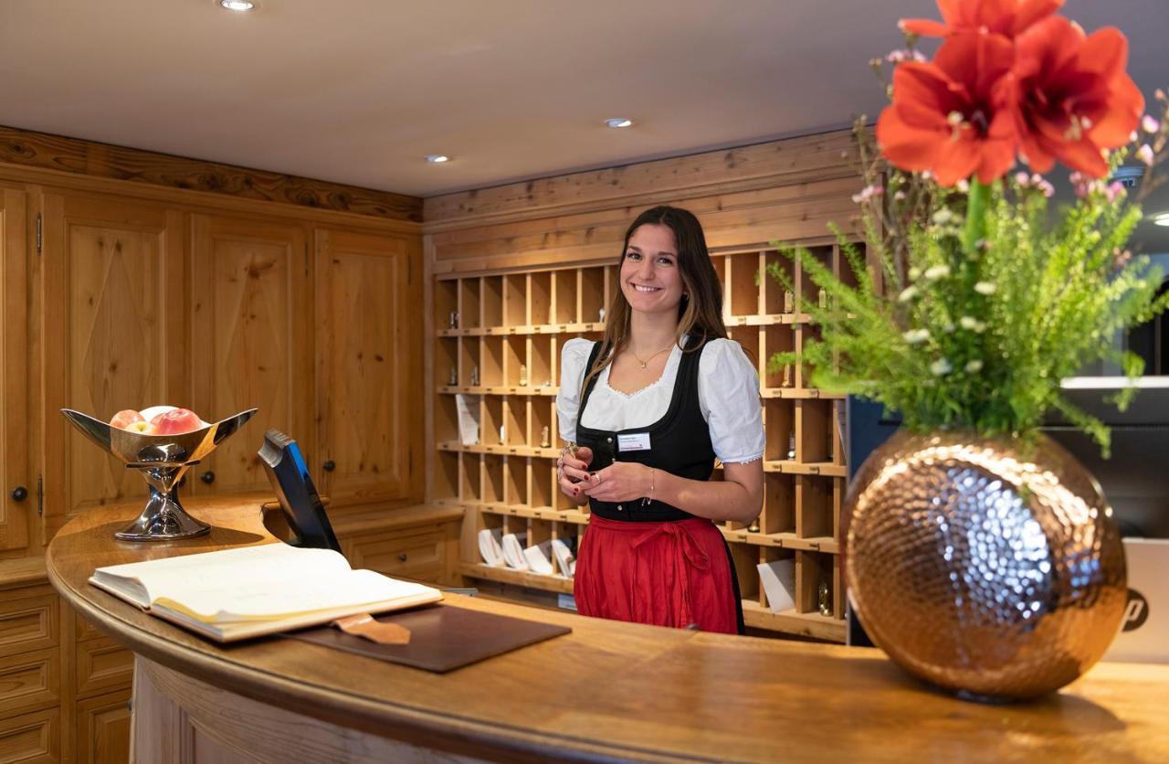 Hotel Alpina Klosters Buitenkant foto